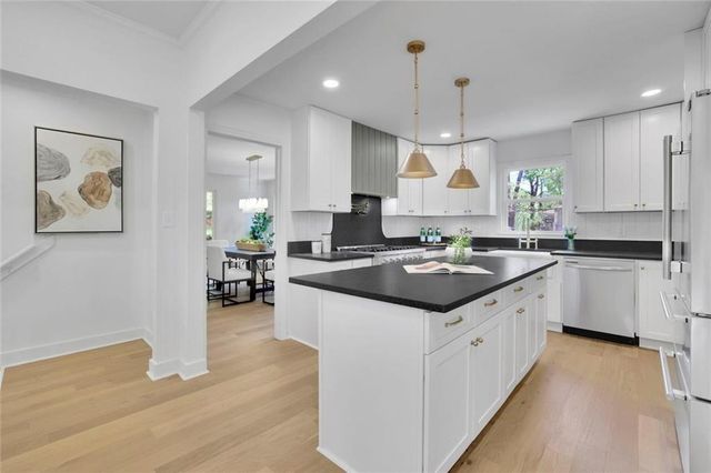 4520 Huntridge, Roswell, GA 30075