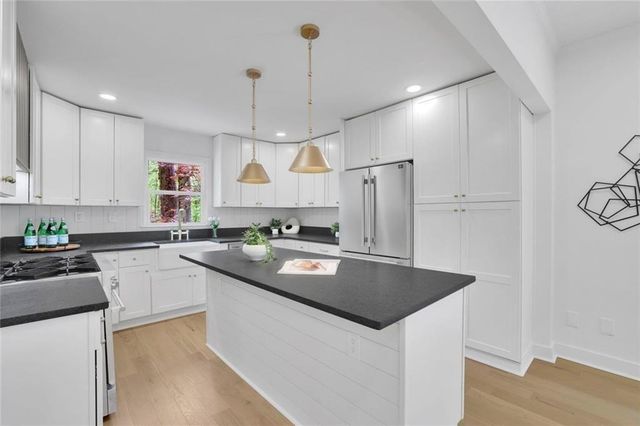 4520 Huntridge, Roswell, GA 30075