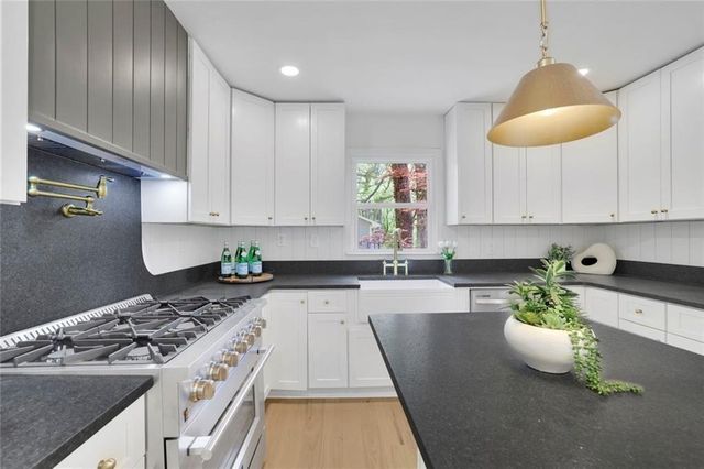 4520 Huntridge, Roswell, GA 30075