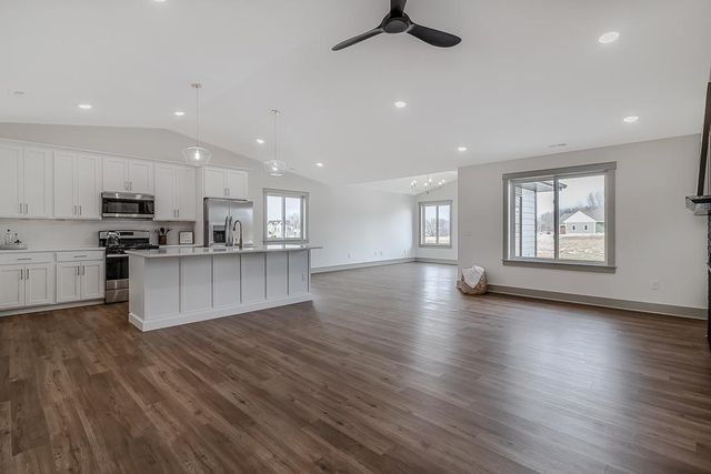 309 Pinehurst Drive, Mankato, MN 56001