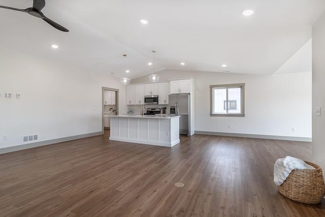 309 Pinehurst Drive, Mankato, MN 56001