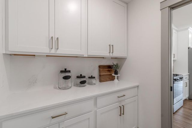 309 Pinehurst Drive, Mankato, MN 56001