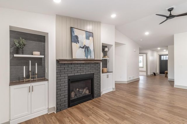 309 Pinehurst Drive, Mankato, MN 56001