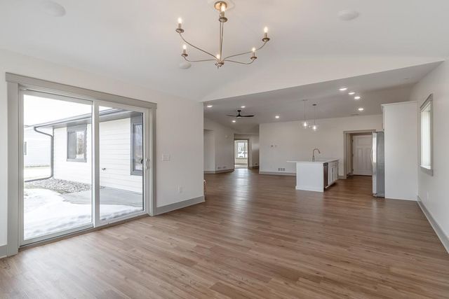 309 Pinehurst Drive, Mankato, MN 56001