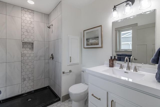 309 Pinehurst Drive, Mankato, MN 56001