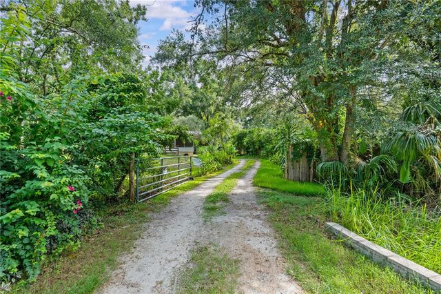 38545 COUNTY LINE ROAD, Zephyrhills, FL 33540