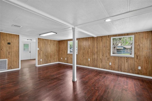 16141 3RD STREET, Umatilla, FL 32784