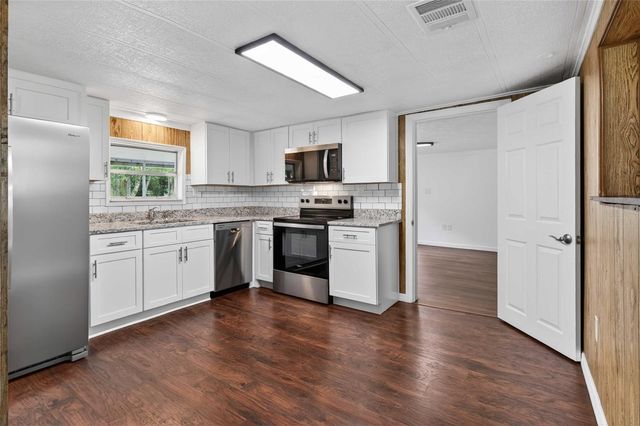 16141 3RD STREET, Umatilla, FL 32784