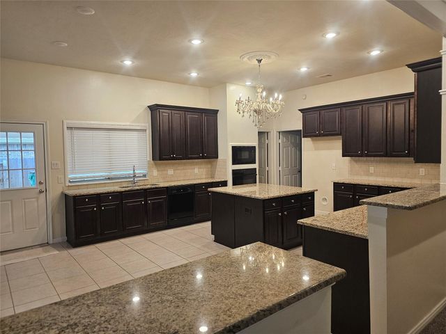 6530 Falcon Ridge, Manvel, TX 77578
