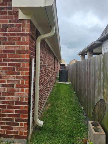 6530 Falcon Ridge, Manvel, TX 77578
