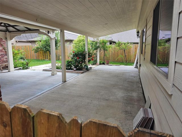 6530 Falcon Ridge, Manvel, TX 77578