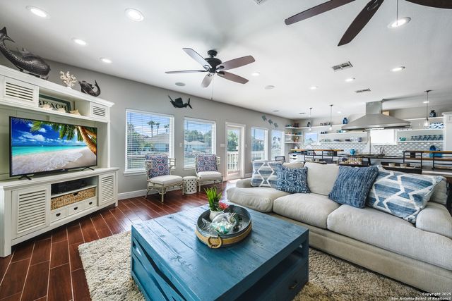 474 Bayside, Port Aransas, TX 78373