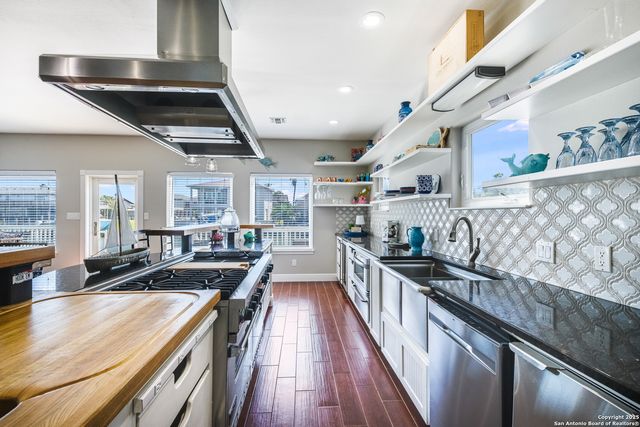 474 Bayside, Port Aransas, TX 78373