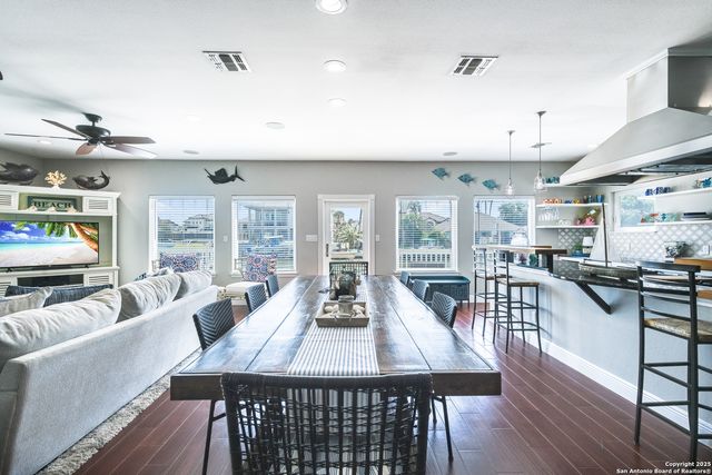 474 Bayside, Port Aransas, TX 78373