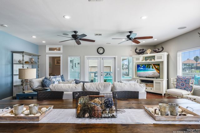 474 Bayside, Port Aransas, TX 78373