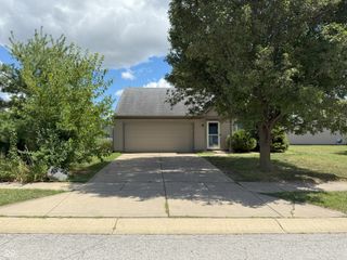 2069 Fullwood Drive, Brownsburg, IN 46112