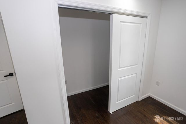 25 Menlo Avenue, Menlo Park Terrace, NJ 08840