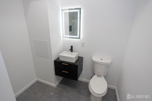 25 Menlo Avenue, Menlo Park Terrace, NJ 08840
