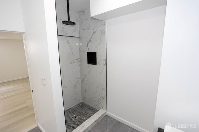 25 Menlo Avenue, Menlo Park Terrace, NJ 08840
