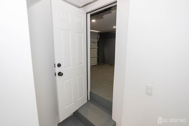 25 Menlo Avenue, Menlo Park Terrace, NJ 08840
