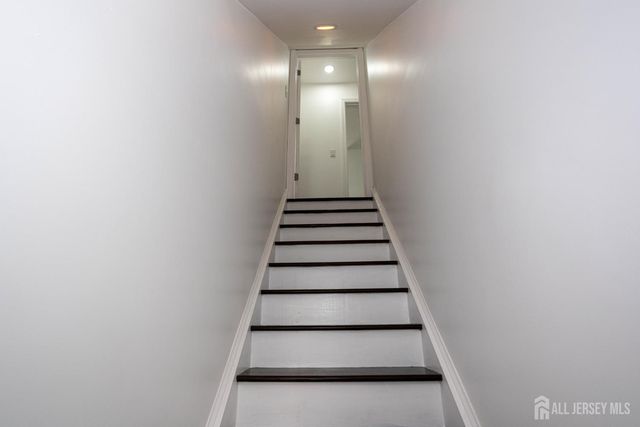 25 Menlo Avenue, Menlo Park Terrace, NJ 08840