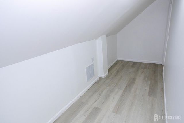 25 Menlo Avenue, Menlo Park Terrace, NJ 08840