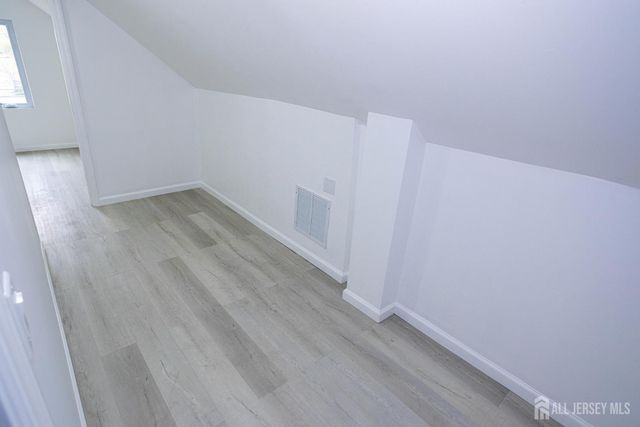 25 Menlo Avenue, Menlo Park Terrace, NJ 08840