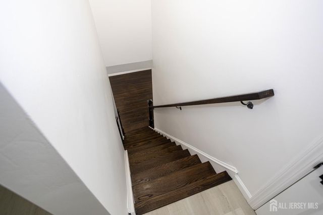 25 Menlo Avenue, Menlo Park Terrace, NJ 08840