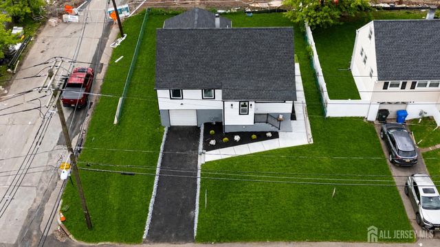 25 Menlo Avenue, Menlo Park Terrace, NJ 08840