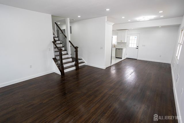 25 Menlo Avenue, Menlo Park Terrace, NJ 08840
