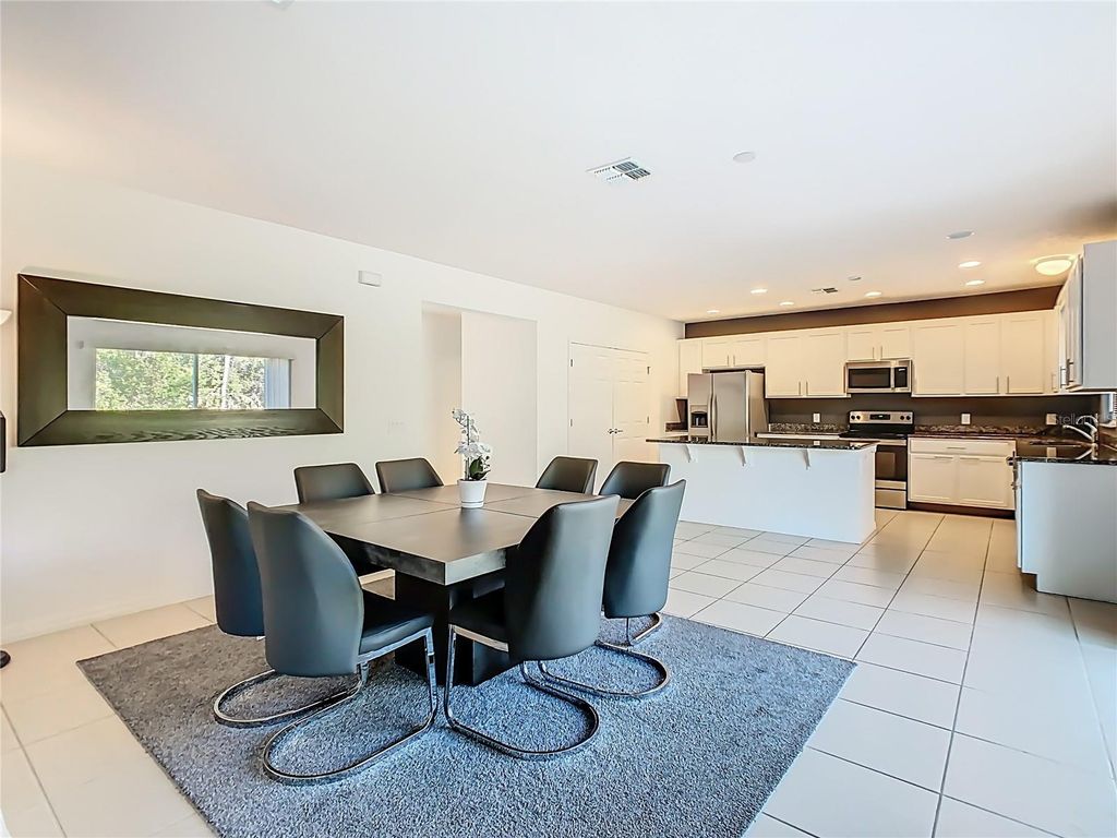 Image 15 of property listing at 4983 LONDON CREEK PLACE, Kissimmee, FL 34758