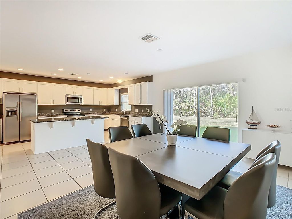 Image 17 of property listing at 4983 LONDON CREEK PLACE, Kissimmee, FL 34758