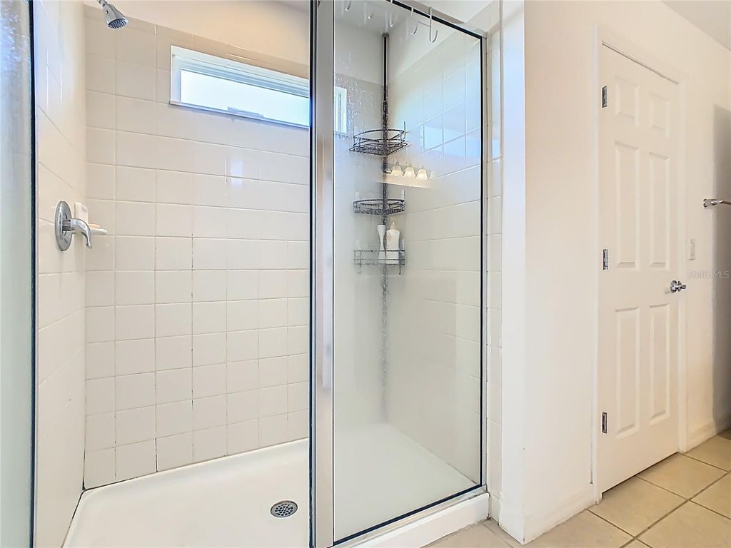 Image 45 of property listing at 4983 LONDON CREEK PLACE, Kissimmee, FL 34758