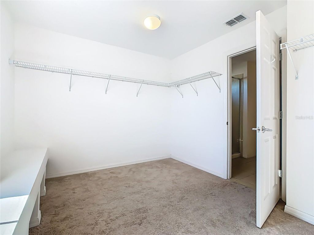 Image 48 of property listing at 4983 LONDON CREEK PLACE, Kissimmee, FL 34758