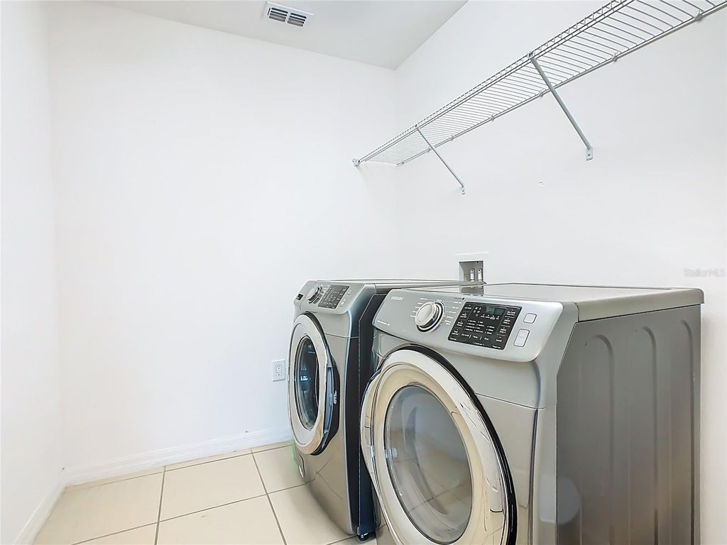 Image 50 of property listing at 4983 LONDON CREEK PLACE, Kissimmee, FL 34758