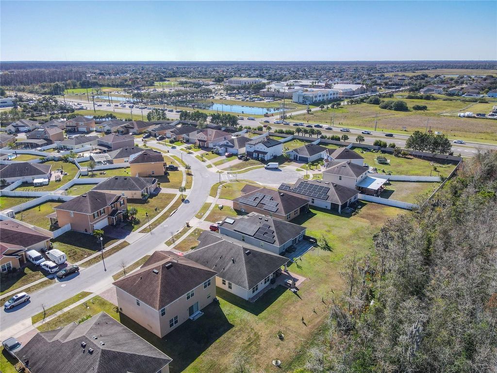 Image 55 of property listing at 4983 LONDON CREEK PLACE, Kissimmee, FL 34758