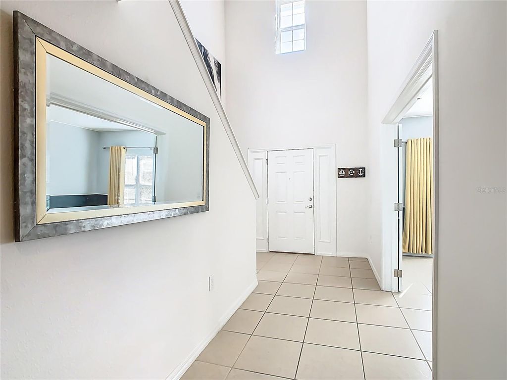 Image 8 of property listing at 4983 LONDON CREEK PLACE, Kissimmee, FL 34758