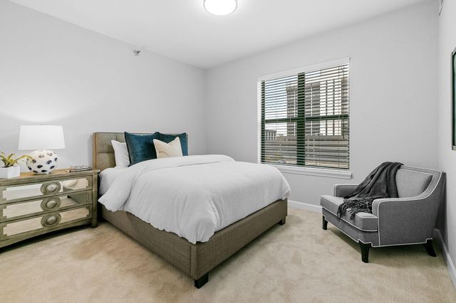 1155 Ford Road 402, Saint Louis Park, MN 55426