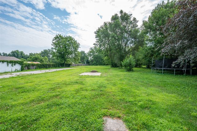 6325 NW 56th Street, Johnston, IA 50131
