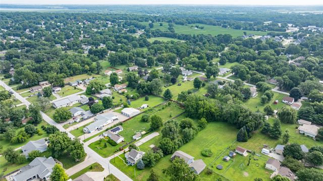 6325 NW 56th Street, Johnston, IA 50131