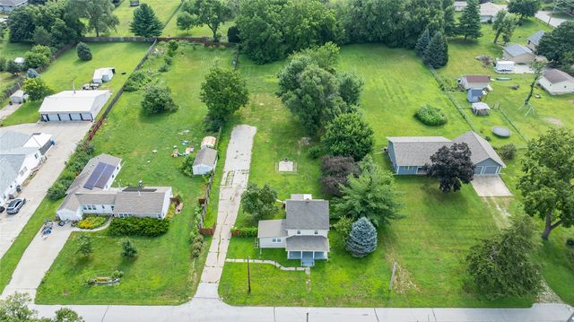 6325 NW 56th Street, Johnston, IA 50131