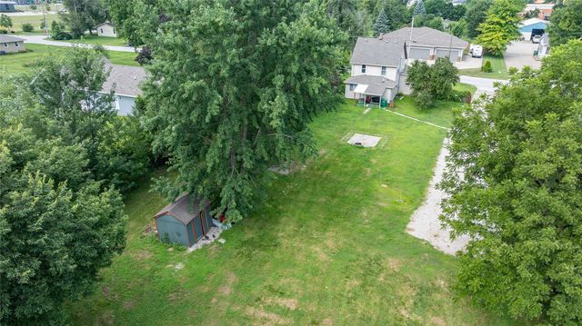 6325 NW 56th Street, Johnston, IA 50131