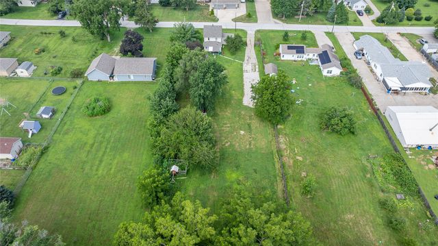 6325 NW 56th Street, Johnston, IA 50131