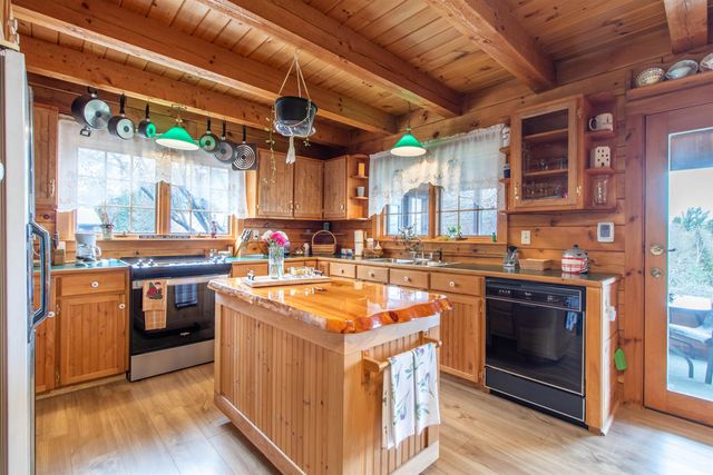 100 Derby Gore Road, Derby, VT 05829
