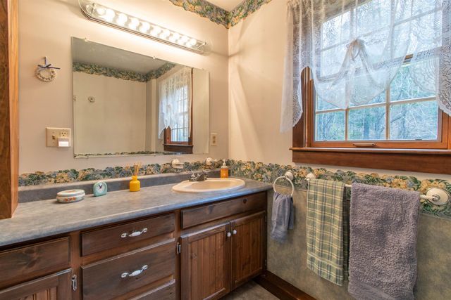 100 Derby Gore Road, Derby, VT 05829