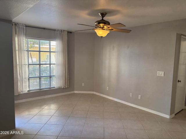 1333 E MORTEN Avenue 124, Phoenix, AZ 85020