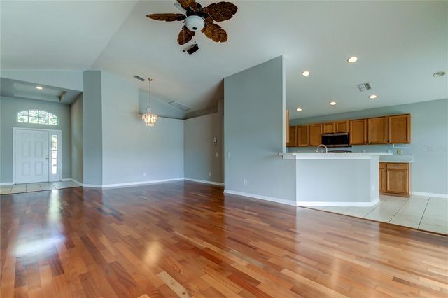 18829 MAISONS DRIVE, Lutz, FL 33558