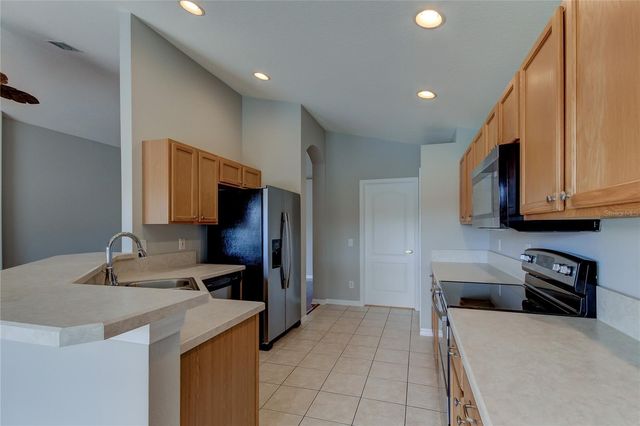 18829 MAISONS DRIVE, Lutz, FL 33558