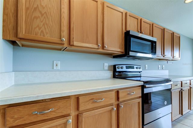 18829 MAISONS DRIVE, Lutz, FL 33558