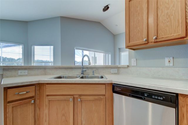 18829 MAISONS DRIVE, Lutz, FL 33558